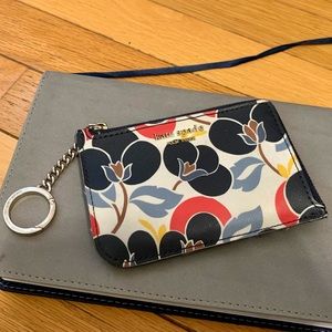 SOLD
Kate Spade keychain floral wallet